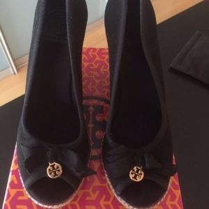 TORY BURCH *SIZE 38.5* NEVER WORN*